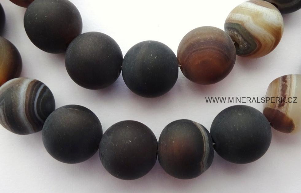 Elegantní náhrdelník z minerálu onyxový achát - mat