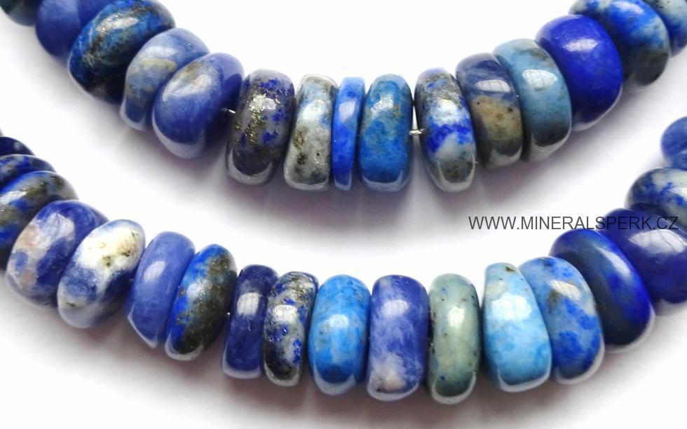 Elegantní náhrdelník z minerálu lapis lazuli a sodalit