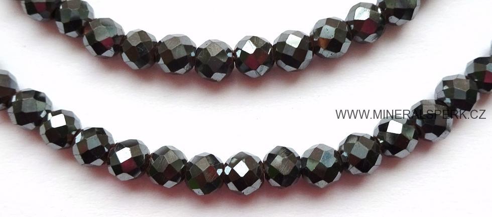 Elegantní náhrdelník z broušeného minerálu hematit - diamantový brus