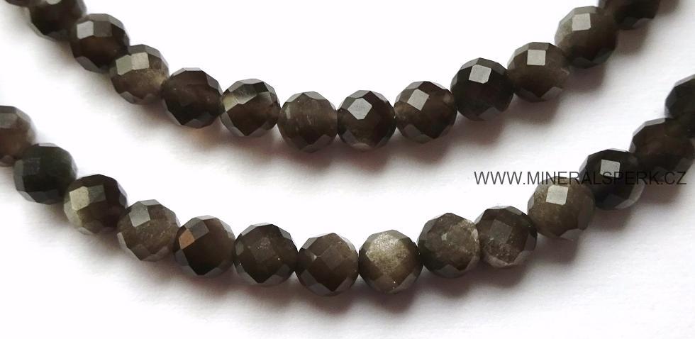 Elegantní náhrdelník z broušeného minerálu stříbrný obsidián