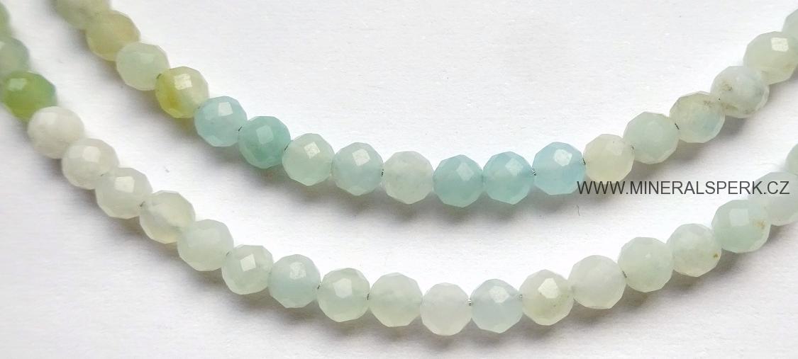 Elegantní náhrdelník z broušeného minerálu modrý opál