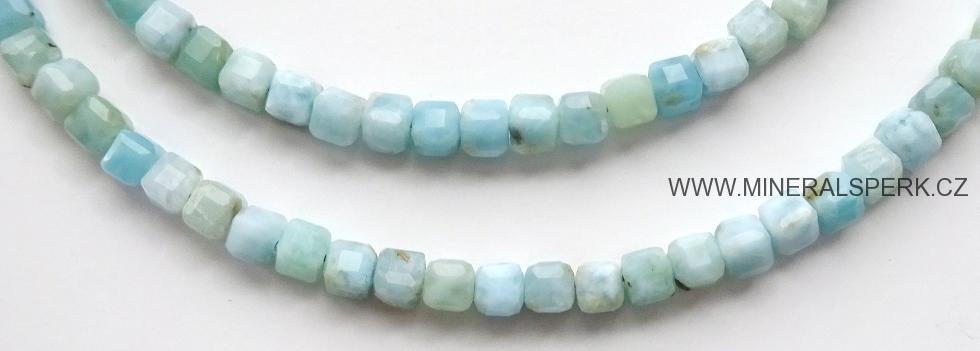 Elegantní náhrdelník z minerálu larimar