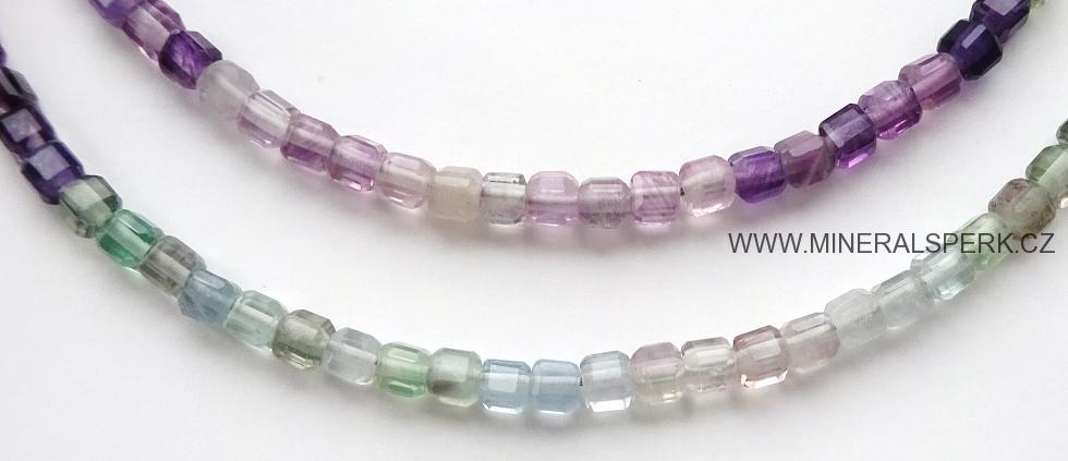 Elegantní náhrdelník z minerálu fluorit