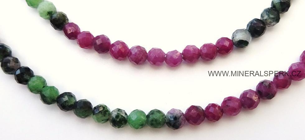 Elegantní náhrdelník z broušeného minerálu rubín v zoisitu
