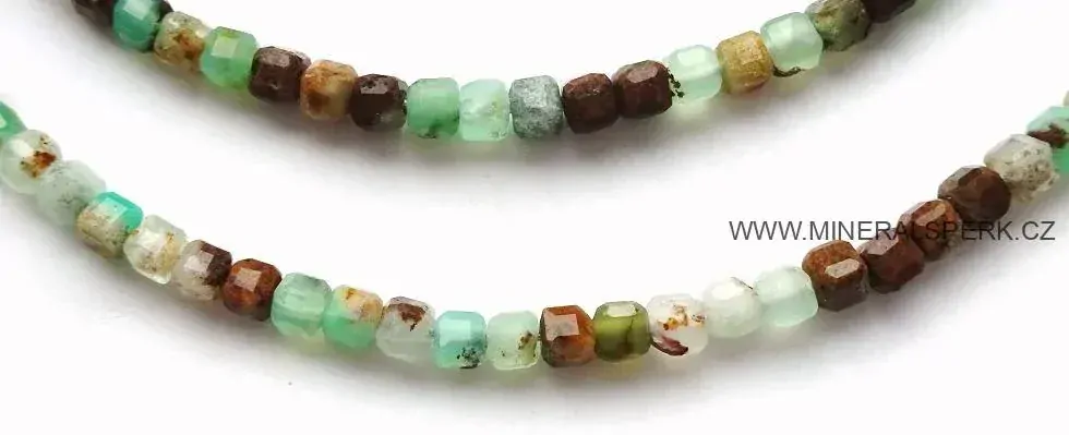 Elegantní náhrdelník z broušeného minerálu chryzopras