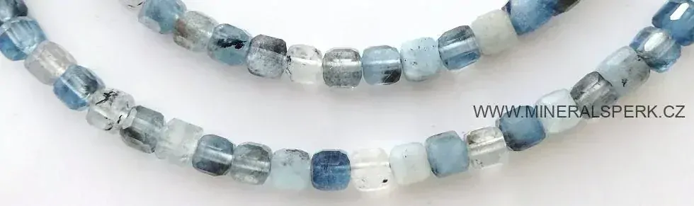 Elegantní náhrdelník z broušeného minerálu akvamarín a černý turmalín (skoryl)