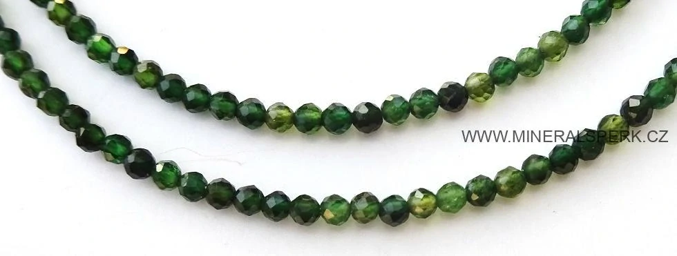 Elegantní náhrdelník z broušeného minerálu zelený turmalín - verdelit