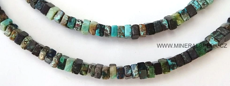 Elegantní náhrdelník z minerálu šatukit