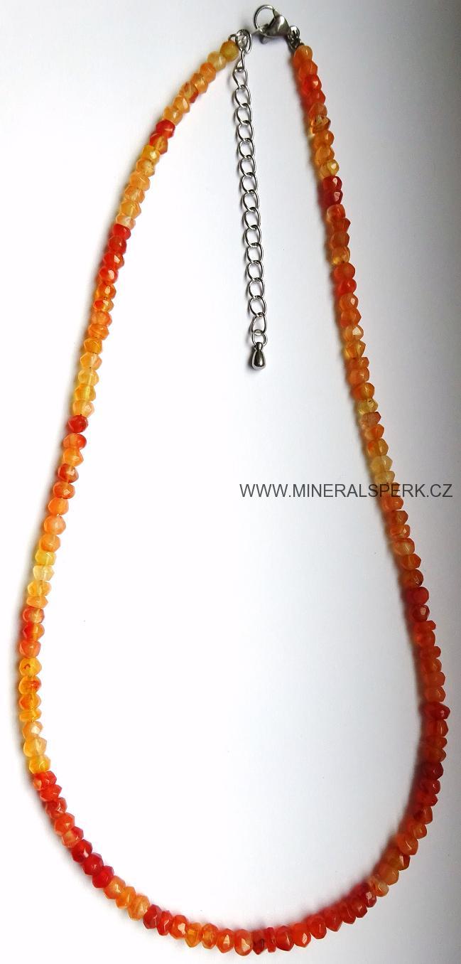 Elegantní náhrdelník z broušeného minerálu karneol