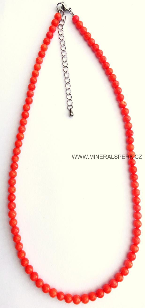 Elegantní náhrdelník z minerálu korál
