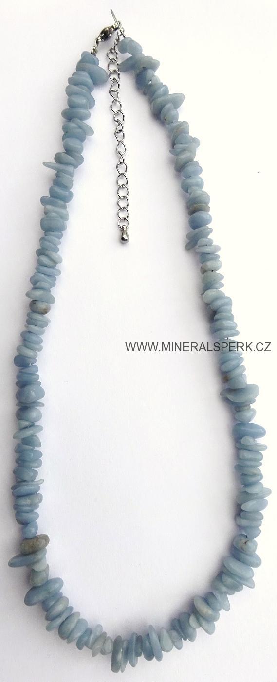 Elegantní náhrdelník z minerálu angelit