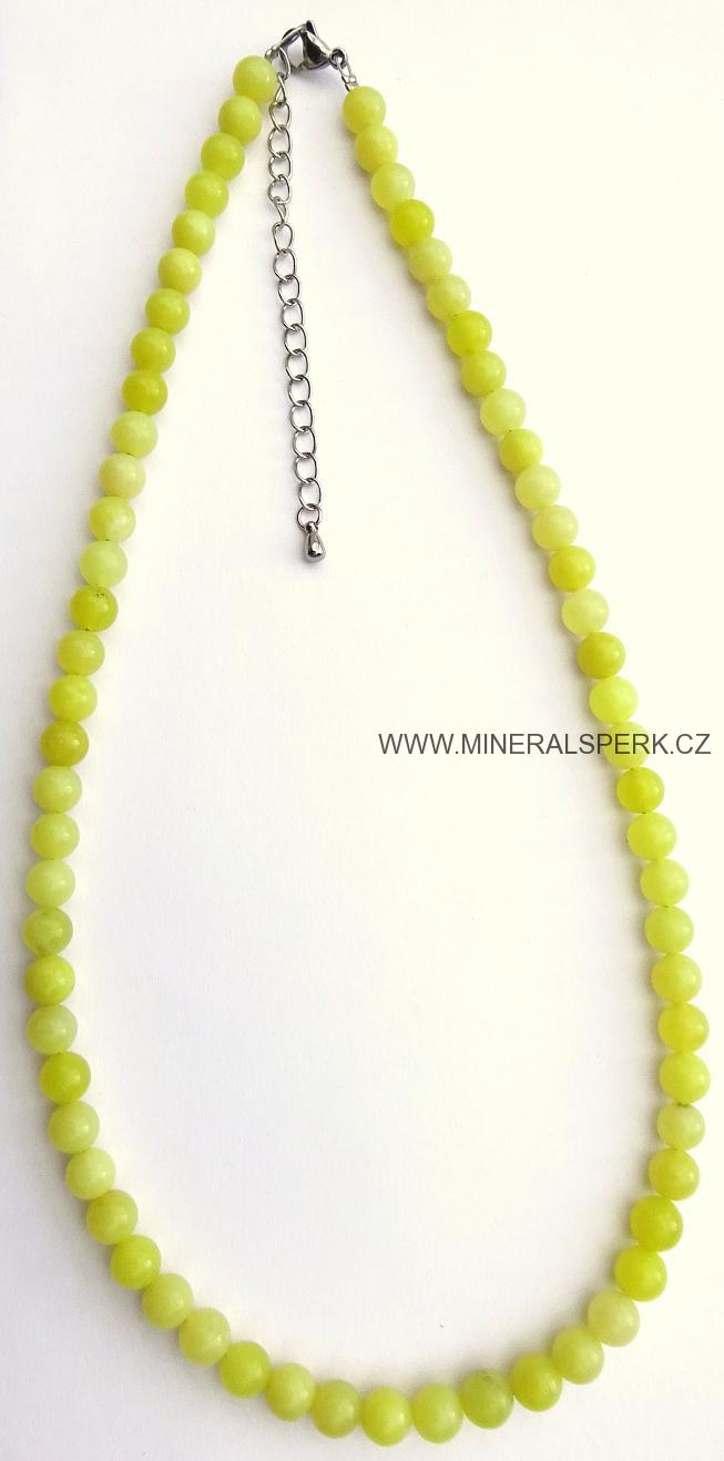 Elegantní náhrdelník z minerálu nefrit