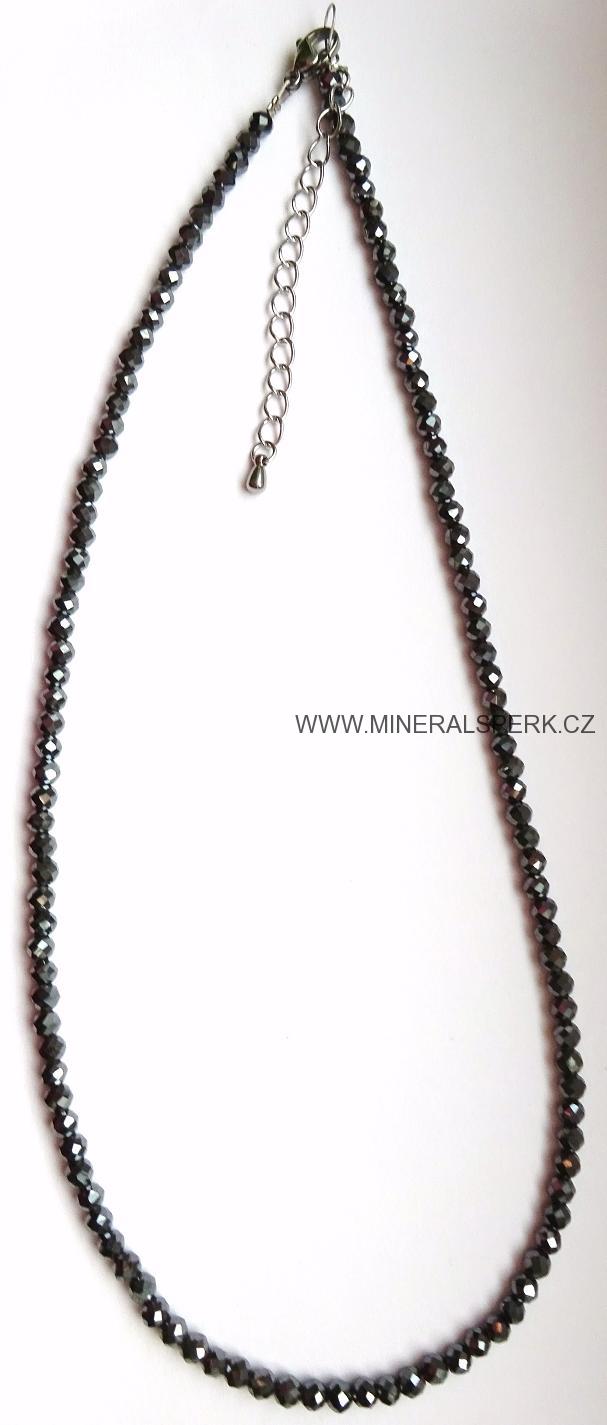 Elegantní náhrdelník z broušeného minerálu hematit - diamantový brus