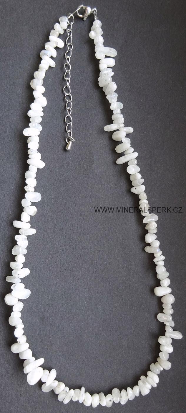 Elegantní náhrdelník z minerálu měsíční kámen
