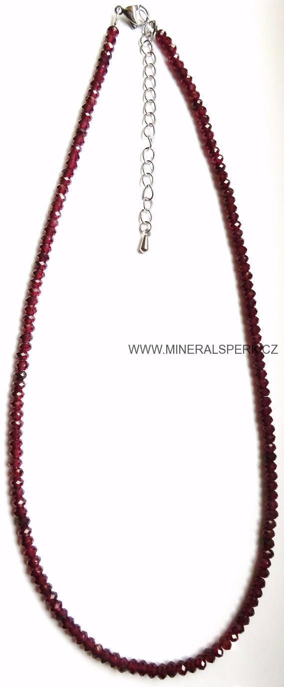 Elegantní náhrdelník z broušeného minerálu granát