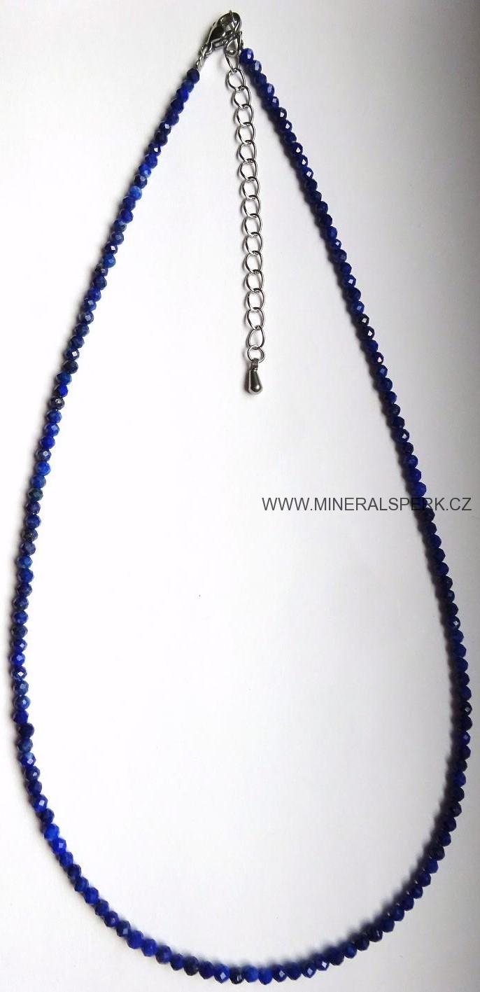 Elegantní náhrdelník z broušeného minerálu lapis lazuli