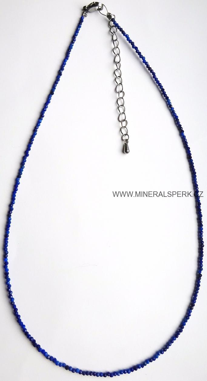 Elegantní náhrdelník z broušeného minerálu lapis lazuli