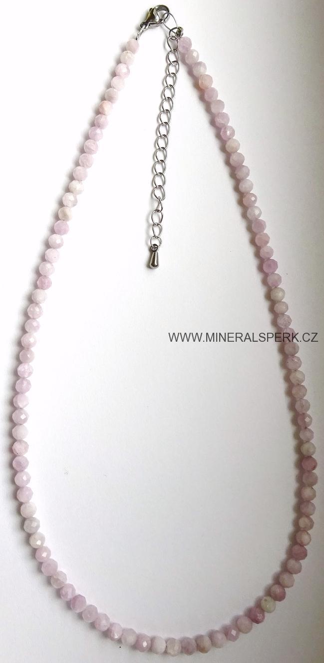 Elegantní náhrdelník z broušeného minerálu kunzit