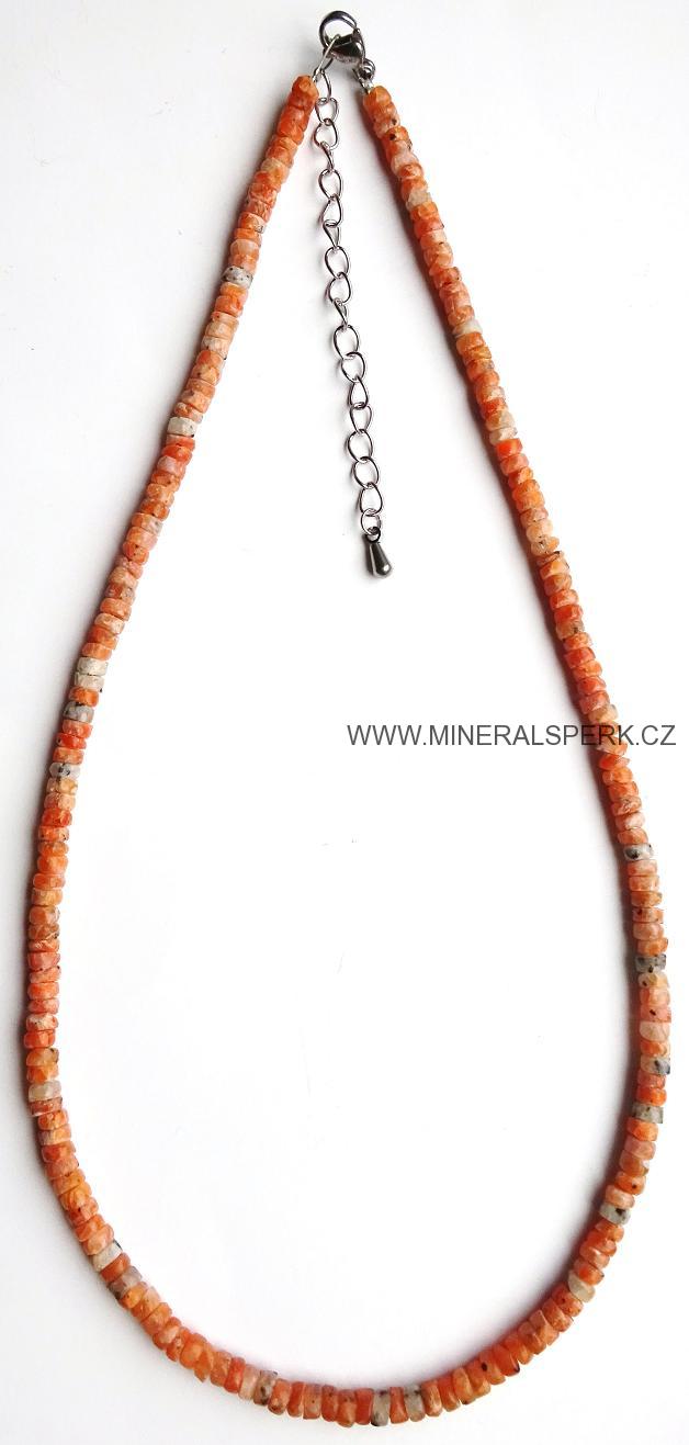 Elegantní náhrdelník z minerálu kalcit