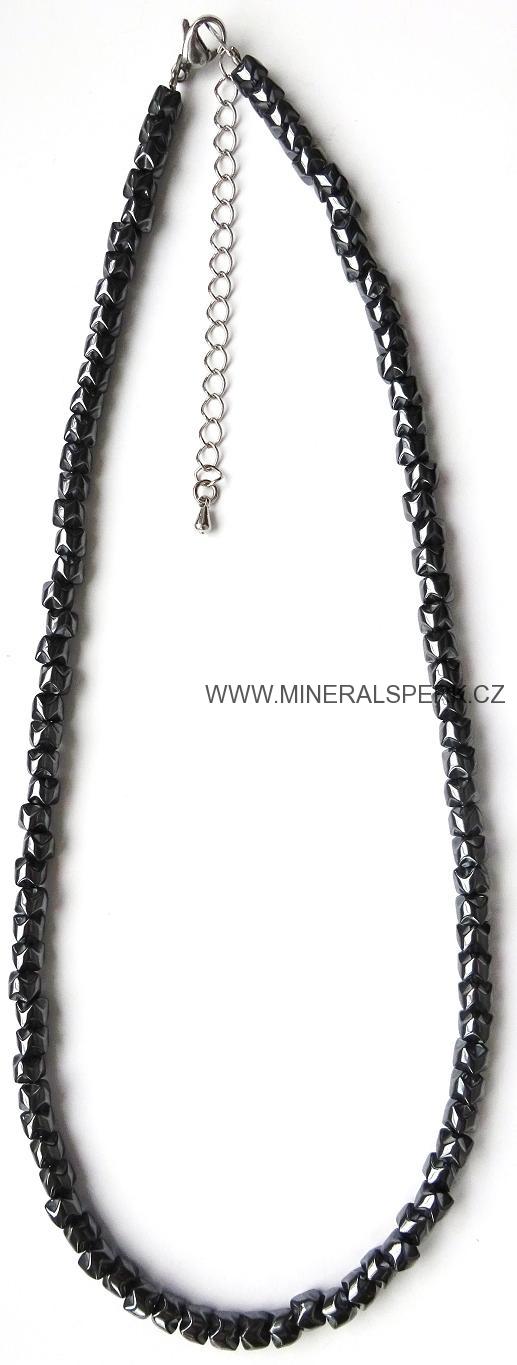 Elegantní náhrdelník z minerálu hematit