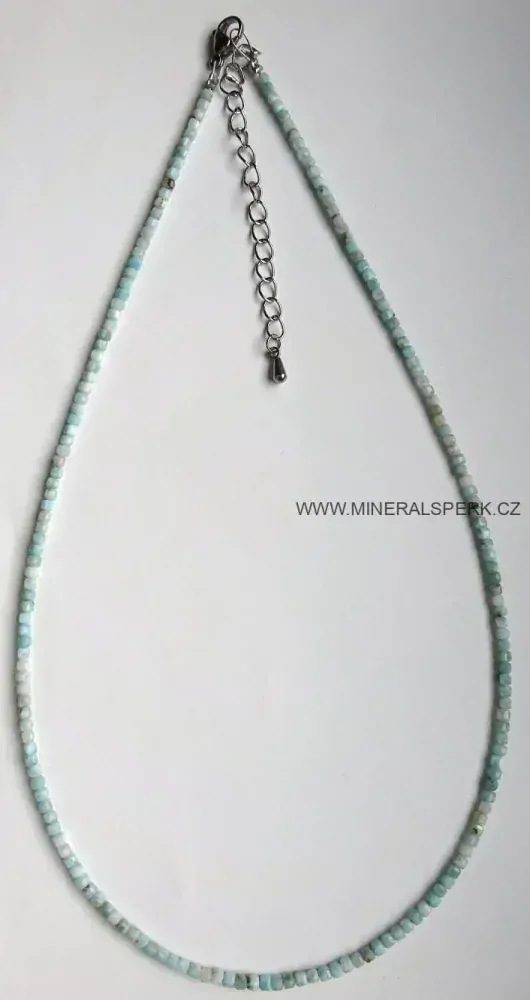 Elegantní náhrdelník z broušeného minerálu larimar