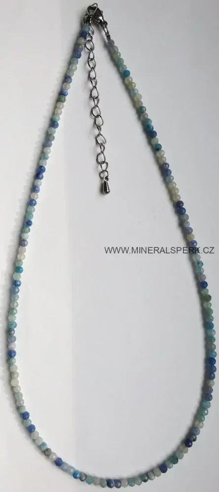 Elegantní náhrdelník z broušeného minerálu trolleit