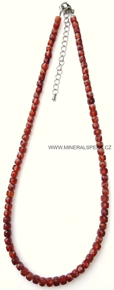 Elegantní náhrdelník z broušeného minerálu granát - spessartin