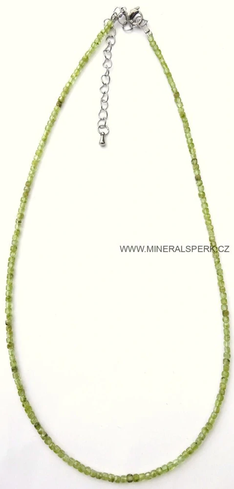 Elegantní náhrdelník z broušeného minerálu olivín