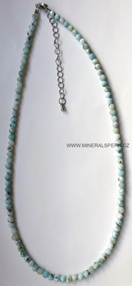 Elegantní náhrdelník z broušeného minerálu larimar