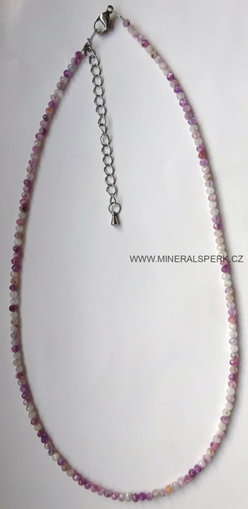 Elegantní náhrdelník z broušeného minerálu lepidolit