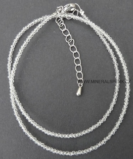 Elegantní náhrdelník z broušeného minerálu křišťál
