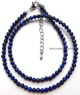 Elegantní náhrdelník z broušeného minerálu lapis lazuli
