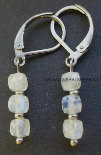 Elegantní náušnice z broušeného minerálu měsíční kámen - adular