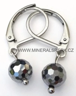 Elegantní náušnice z broušeného minerálu terahertz