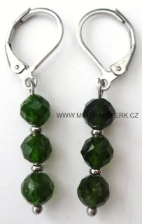Elegantní náušnice z broušeného minerálu chromdiopsid