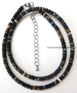 Elegantní náhrdelník z broušeného minerálu tyrkys