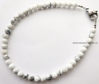 Elegantní náramek z broušeného minerálu magnezit