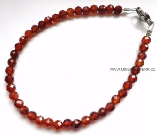 Elegantní náramek z broušeného minerálu granát - spessartin